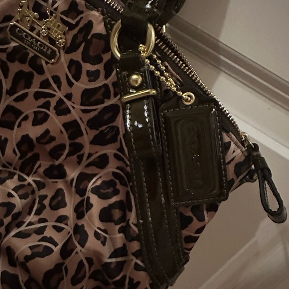 Coach Leopard Print Women's Bag - Picture 3 of 4